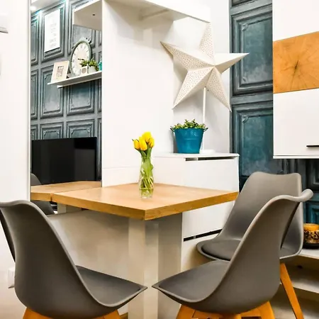 2bdr Heart Of Ac Fully Equipped Lägenhet